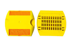 PLASTIC ROAD STUDS LOCAL MAKE