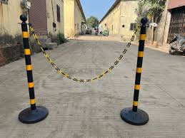 Q manager Delineator Stand MS Powder Coated