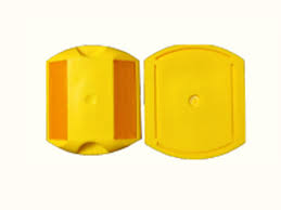 PLASTIC ROAD STUD
